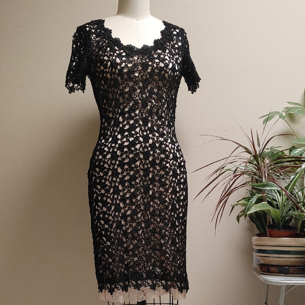 Vintage SEVERIN Lace Short Sleeve Body Contouring Cocktail Dress Size S